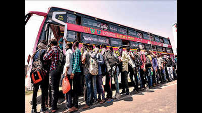 Gujarat: Chaos at borders as 20 lakh migrants try to return home