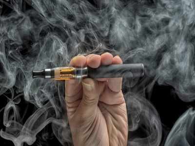 E-cigarettes cause equal heart health risks as tobacco cigarettes, study suggests