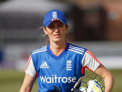 Hundred delay will rob women's game of momentum, fears Charlotte Edwards