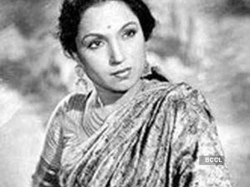 From facial paralysis to playing evil woman: Timeline of Ramayan's Manthara aka Lalita Pawar's tragic life | The Times of India