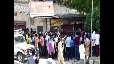 Reconsider decision on opening of liquor shops: Delhi BJP leaders to AAP govt