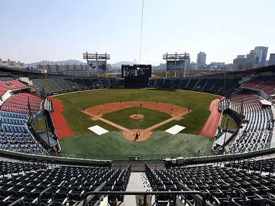 No spitting, no fans: Baseball leads Korea's sporting restart