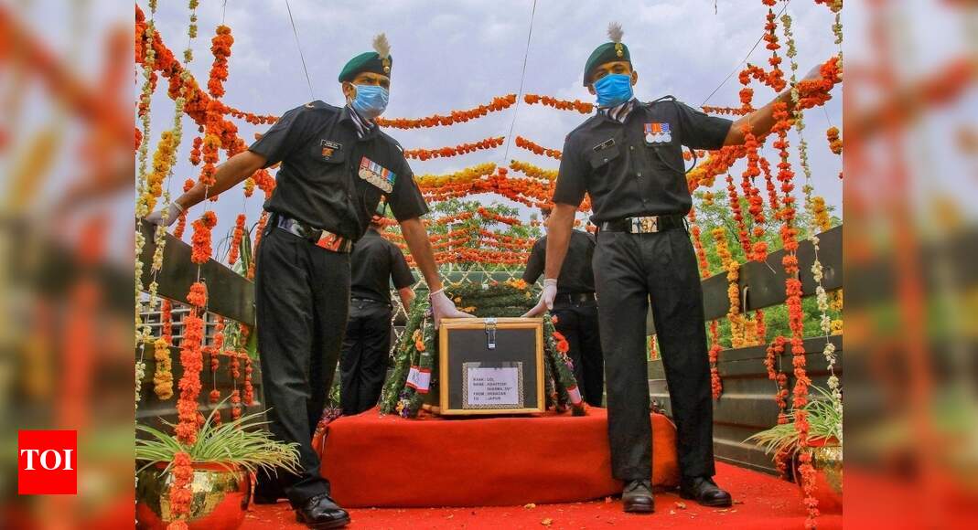 Col Sharma martyred in Kashmir anti-terror operation cremated in Jaipur ...