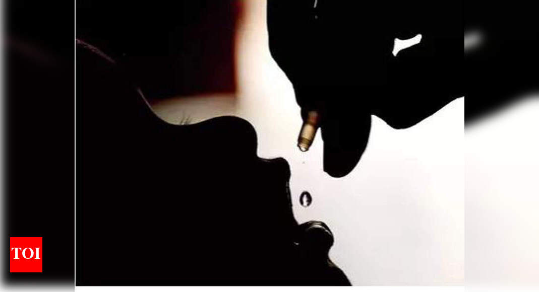 Delhi govt focuses on immunization for all during lockdown