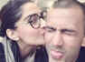 Sonam pens a romantic note for Anand