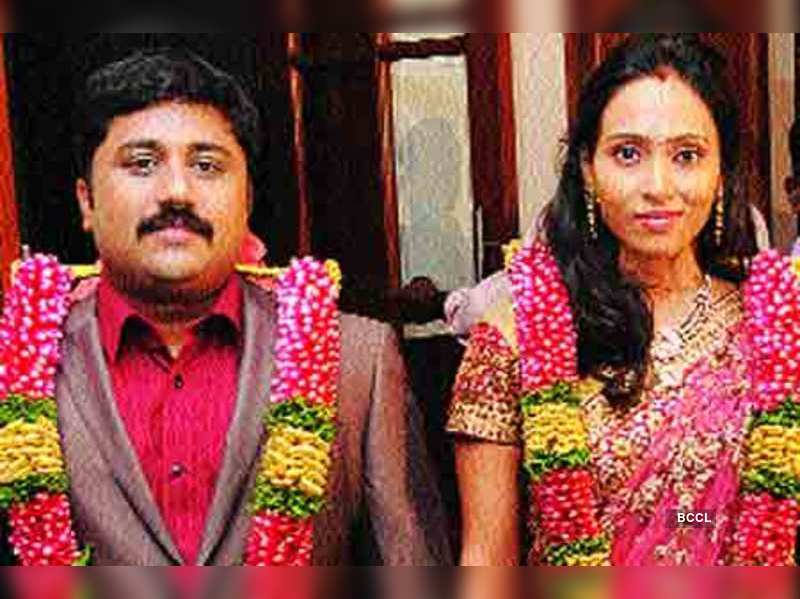 Gnanavel hosts wedding reception | Hindi Movie News - Times of India