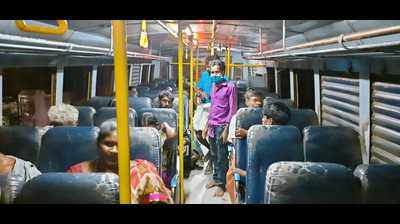 Lockdown: 480 Tamil youths stuck in Maharashtra returning home in 16 buses