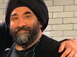 Sikh doctors take a moving decision as they shaved their beard to treat Covid-19 patients better