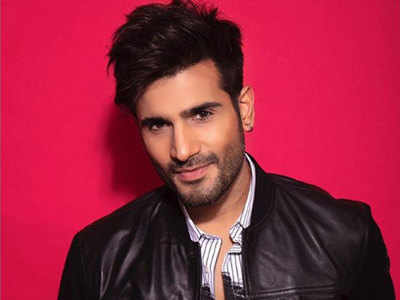 Karan Tacker completes 11 years in the industry; reveals that his first pay cheque was of 1500 rupees
