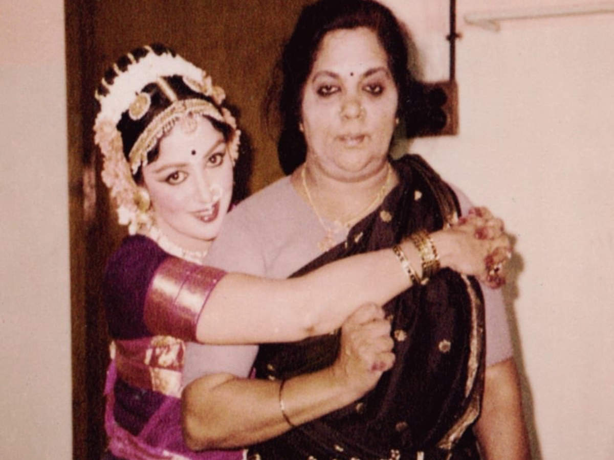 Hema Malini Shares Priceless Throwback Pictures On Mother S Day Hindi Movie News Times Of India