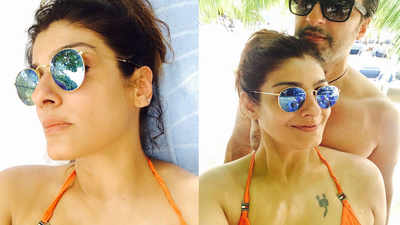 Raveena English Picture Xxx Video - Raveena Tandon is waiting for the lockdown to end as she craves to hit the  beaches; shares throwback pictures | Hindi Movie News - Times of India
