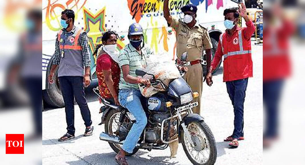 Karnataka: Chaos at Attibele checkpost as many forced to turn back ...