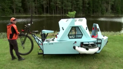 Z-Triton, a floating house on tricycle