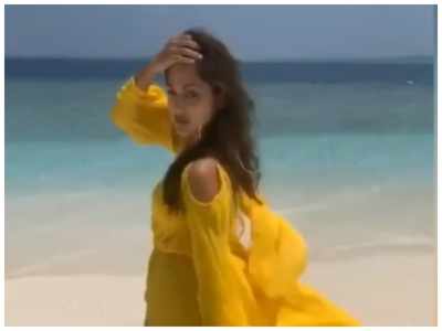 Watch: THIS throwback video of Rhea Chakraborty walking on a beach proves that she is struck with wanderlust!