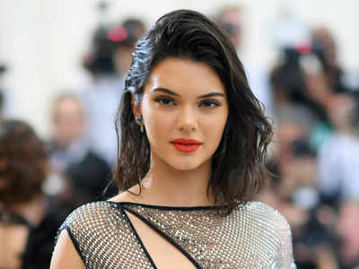 Kendall Jenner shares steamy picture, leaving her sisters stunned