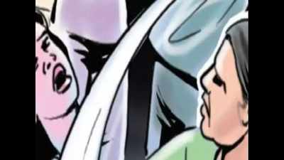 Rajkot: Pregnant woman slaps female doctor