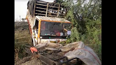 3 die, 100 injured in two accidents involving migrant labourers in UP