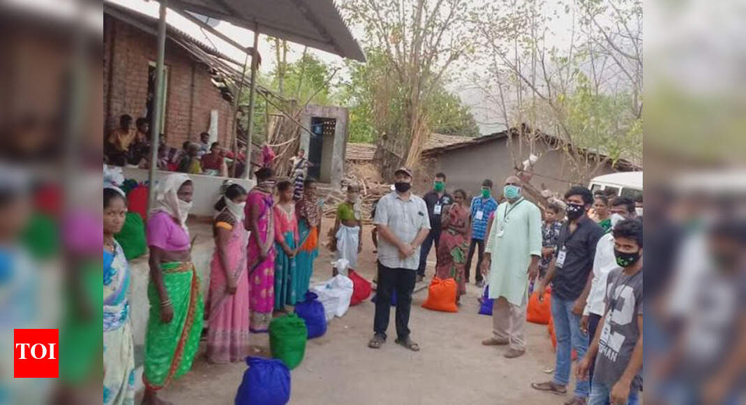 Ngos Give Food Kits To Needy Navi Mumbai NGOs give food kits to needy