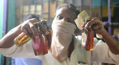 Tasmac liquor shops to be reopened in Tamil Nadu on Saturday