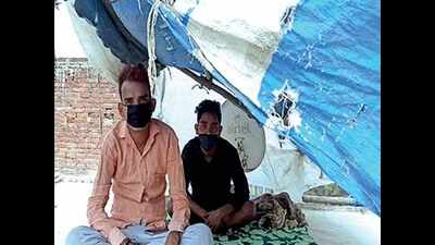 Gorakhpur: In one-room home, migrant brothers quarantine on terrace