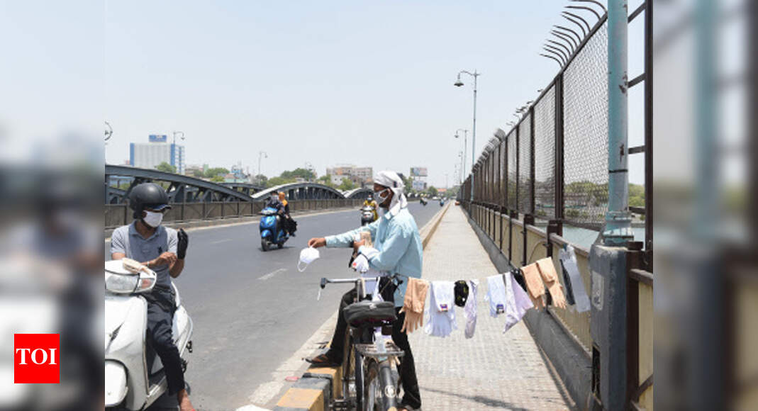 Ahmedabad 30,000 online orders for home delivery of essentials in one