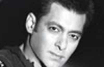 Salman in love with Brit model Hazel?
