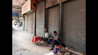Traders in Delhi divided over opening of markets