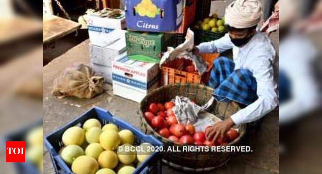 APMC market opens, health screening must before entry Navi Mumbai