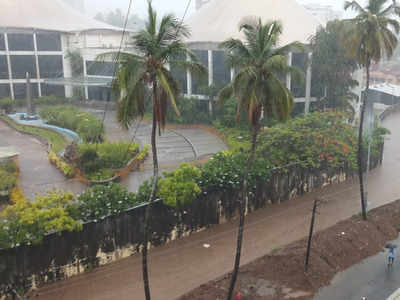 Heavy rain brings mercury down in Mangaluru