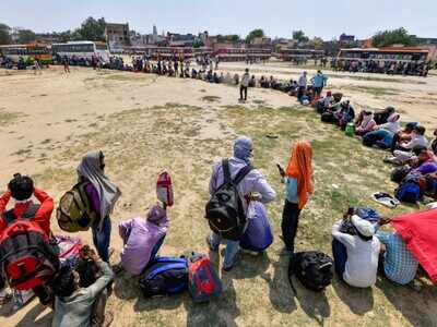 Ghaziabad news: Chaos reigns supreme as thousands of migrants reach ...