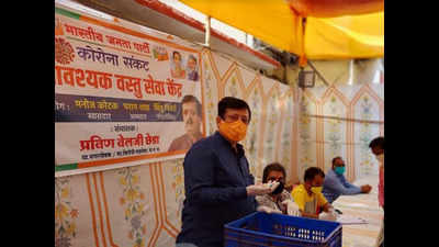 Mumbai: Ghatkopar corporator distributes homeopathy medicine for Covid-19