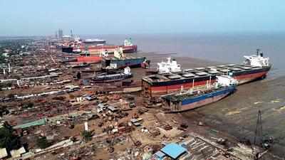 Left with just 20% workforce, Alang ship breakers hit hard
