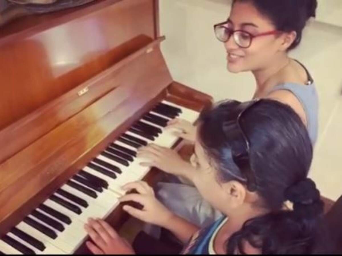 how to play beautiful akon piona