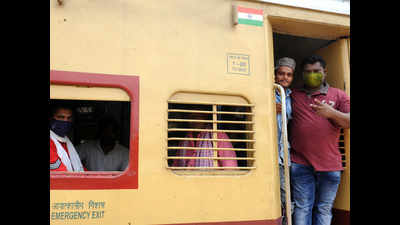21,888 migrant labourers return from Dakshina Kannada in 16 Shramik Special Trains