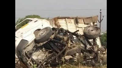 Six killed, one injured in Etawah road accident