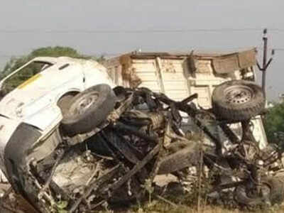 Image of the pickup loader involved in the accident