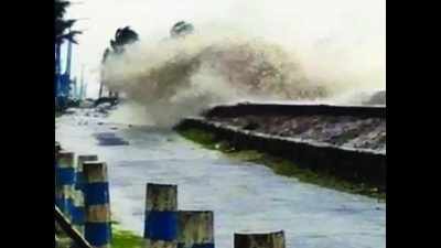Cyclone Amphan: 150kmph wind fells trees, blows off roofs in Digha