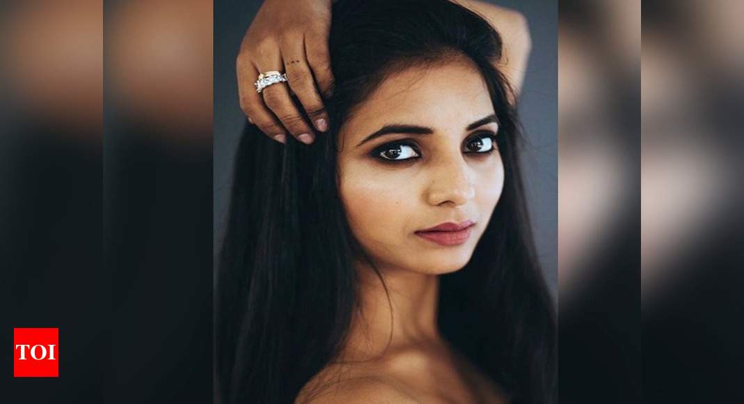 Sayali Sanjeev shares her stunning throwback picture amid lockdown, see ...