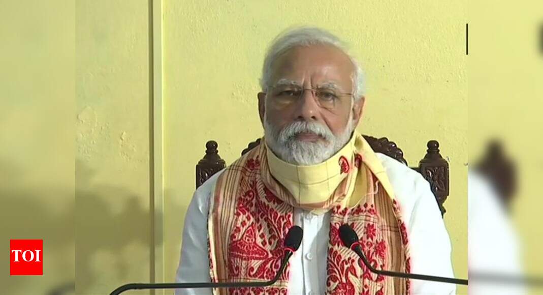 PM announces Rs 1,000cr relief for Bengal