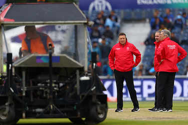 No loo breaks, gloves for umpires: ICC guidelines for return of cricket  post COVID-19 - The Week