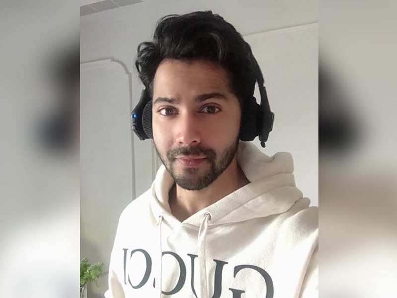 Varun Dhawan Is In A Romantic Mood On Friday Night As He Listens To