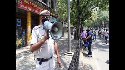 Delhi: 66 private liquor shops get government’s permission to resume operations