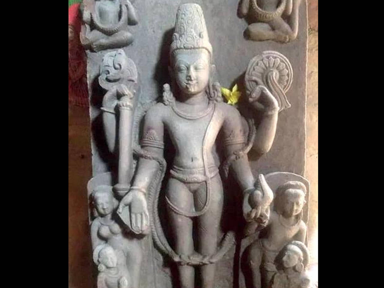 Ancient idol of Lord Vishnu found in UP's Kaushambi village ...