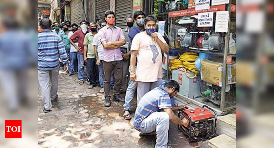 Kolkata: Citizens run from pillar to post for water after power cut sparks crisis - Times of India