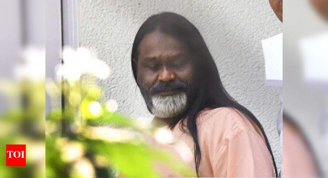 Daati Maharaj booked for performing ceremony | Delhi News - Times of India