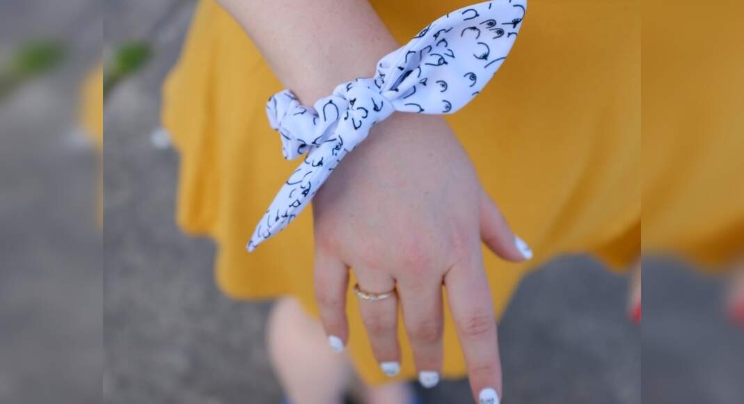 This is why you have to STOP wearing hair tie around your wrist