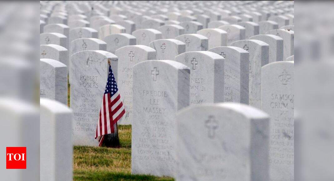 Memorial Day weekend draws crowds and triggers warnings - Times of India