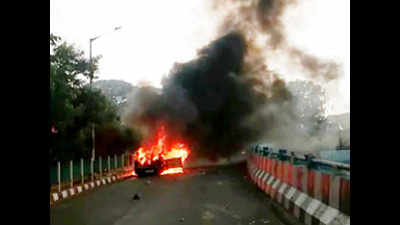 Bengaluru: Car hits parapet, goes up in flames; 5 hurt