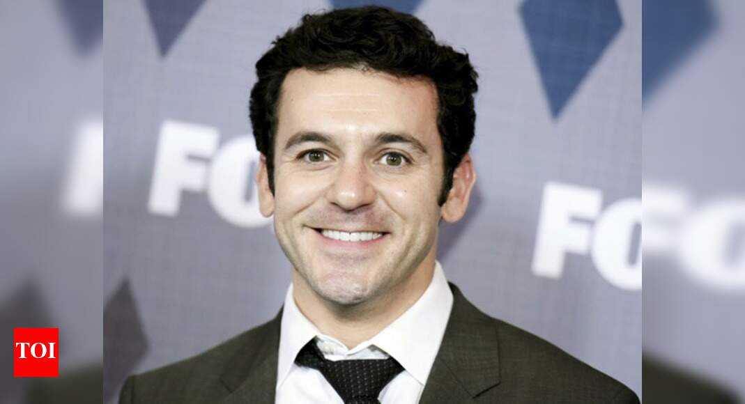 Fred Savage Fred Savage Directing Tv Shows Challenging Times Of India