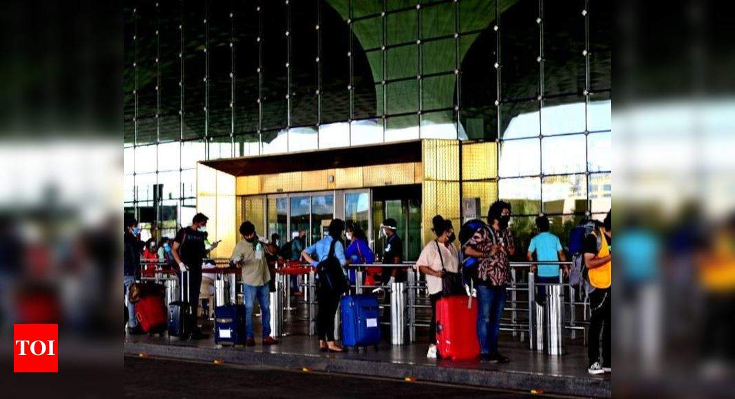 Mumbai airport handles 44 flights on second day | Mumbai News - Times ...